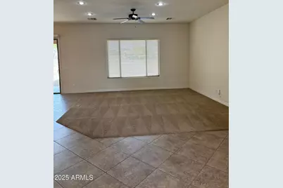 18188 W Paradise Lane, Surprise, AZ 85388 - Photo 25