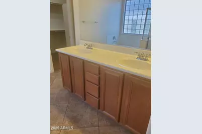 18188 W Paradise Lane, Surprise, AZ 85388 - Photo 21