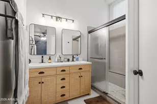 661 N Joshua Tree Ln, Gilbert, AZ 85234 - Photo 23