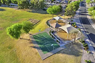 661 N Joshua Tree Ln, Gilbert, AZ 85234 - Photo 43