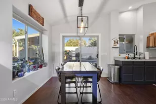 661 N Joshua Tree Ln, Gilbert, AZ 85234 - Photo 11