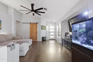 661 N Joshua Tree Ln, Gilbert, AZ 85234 - Photo 7