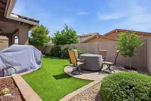 8607 E Desert Ln, Mesa, AZ 85209 - Photo 31