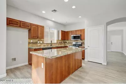 15441 W Shangri La Road, Surprise, AZ 85379 - Photo 11