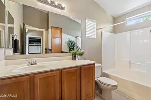 2725 E Mine Creek Rd, Phoenix, AZ 85024 - Photo 25