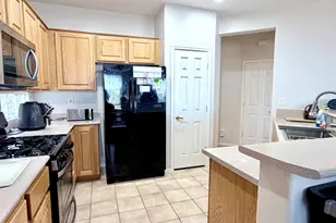 42108 N Anthem Heights Dr, Anthem, AZ 85086 - Photo 5