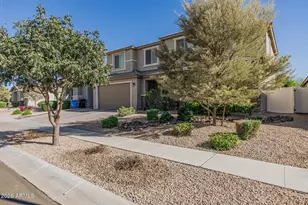 2517 E Novak Wy, Phoenix, AZ 85042 - Photo 3