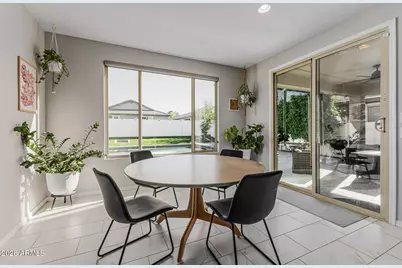 2517 E Novak Way, Phoenix, AZ 85042 - Photo 13