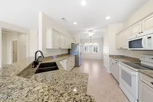 20693 N Glen Canyon Dr, Surprise, AZ 85387 - Photo 3