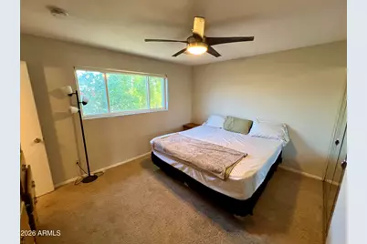 2439 W Freeway Lane, Phoenix, AZ 85021 - Photo 15