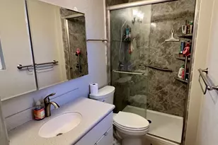 2439 W Freeway Ln, Phoenix, AZ 85021 - Photo 21