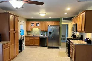 2439 W Freeway Ln, Phoenix, AZ 85021 - Photo 11