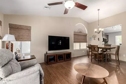 7001 N 28th Drive, Phoenix, AZ 85051 - Photo 7