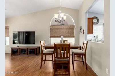 7001 N 28th Drive, Phoenix, AZ 85051 - Photo 9