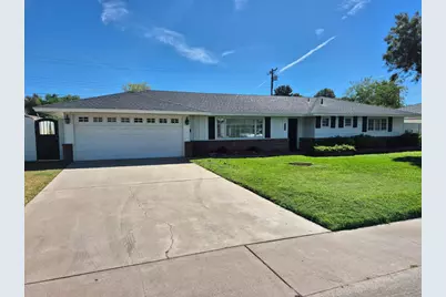 3445 N 47th Street, Phoenix, AZ 85018 - Photo 1