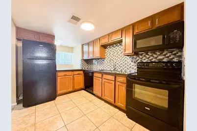 2206 S Granada Drive #5, Tempe, AZ 85282 - Photo 3