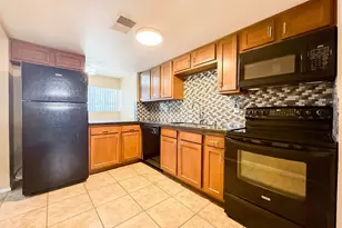 2206 S Granada Dr, Tempe, AZ 85282 - Photo 3