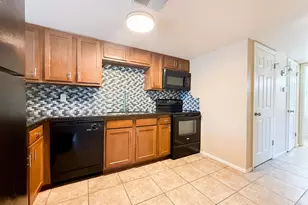 2206 S Granada Dr, Tempe, AZ 85282 - Photo 7