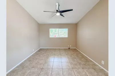 2206 S Granada Drive #5, Tempe, AZ 85282 - Photo 5