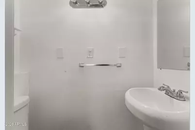 10602 W Avenida Glenrosa Street, Phoenix, AZ 85037 - Photo 9