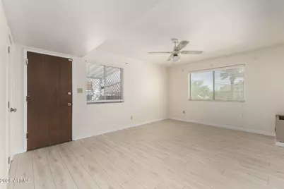 10602 W Avenida Glenrosa Street, Phoenix, AZ 85037 - Photo 7