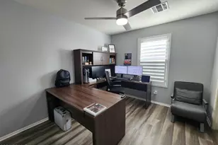 1822 N 77th Glen, Phoenix, AZ 85035 - Photo 9