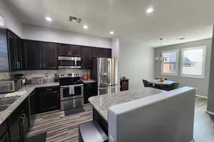 1822 N 77th Glen, Phoenix, AZ 85035 - Photo 5