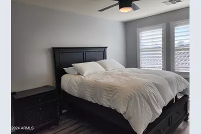 1822 N 77th Glen, Phoenix, AZ 85035 - Photo 11