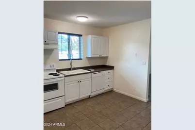 1420 E Brown Street #B, Phoenix, AZ 85020 - Photo 3