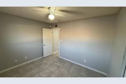 1130 E Butler Drive #Apt B4, Phoenix, AZ 85020 - Photo 15