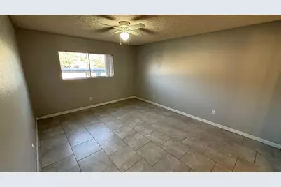 1130 E Butler Drive #Apt B4, Phoenix, AZ 85020 - Photo 9