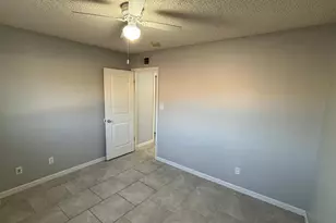 1130 E Butler Dr, Phoenix, AZ 85020 - Photo 15