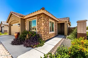 16429 W Saguaro Park Ln, Surprise, AZ 85387 - Photo 7