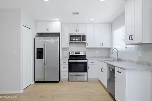 2844 E Waltann Ln, Phoenix, AZ 85032 - Photo 5