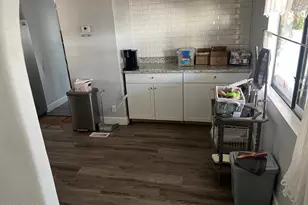 8601 N 71st Ave, Glendale, AZ 85301 - Photo 7