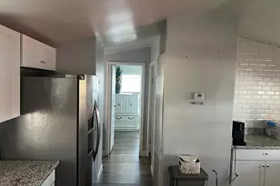 8601 N 71st Ave, Glendale, AZ 85301 - Photo 5