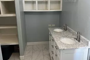 8601 N 71st Ave, Glendale, AZ 85301 - Photo 15