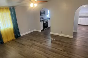 8601 N 71st Ave, Glendale, AZ 85301 - Photo 5