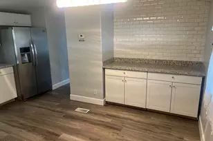 8601 N 71st Ave, Glendale, AZ 85301 - Photo 9