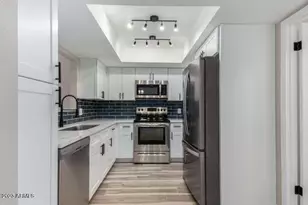 742 W Duke Dr, Tempe, AZ 85283 - Photo 5