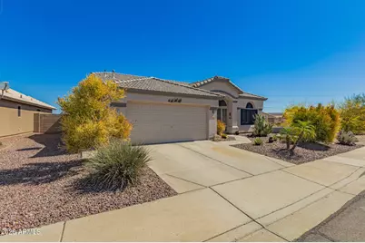 19215 N Coyote Lakes Parkway, Surprise, AZ 85378 - Photo 3