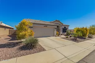 19215 N Coyote Lakes Pkwy, Surprise, AZ 85378 - Photo 3