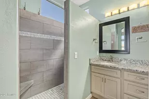 19215 N Coyote Lakes Pkwy, Surprise, AZ 85378 - Photo 29