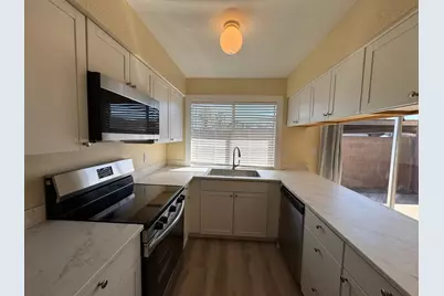 813 S Casitas Drive #Apt C, Tempe, AZ 85281 - Photo 3