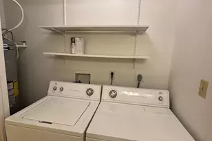 813 S Casitas Dr, Tempe, AZ 85281 - Photo 27