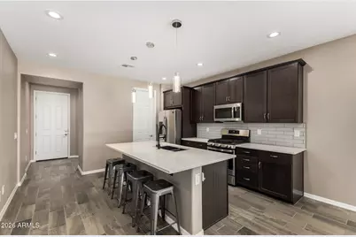 13335 W Briles Road, Peoria, AZ 85383 - Photo 9