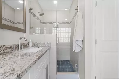 3001 N 43rd Place, Phoenix, AZ 85018 - Photo 27