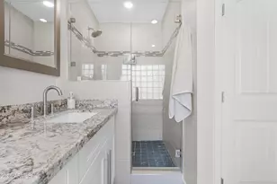 3001 N 43rd Pl, Phoenix, AZ 85018 - Photo 27