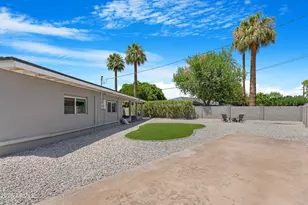 3001 N 43rd Pl, Phoenix, AZ 85018 - Photo 31