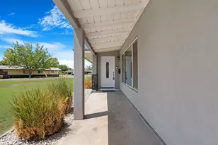 3001 N 43rd Pl, Phoenix, AZ 85018 - Photo 3